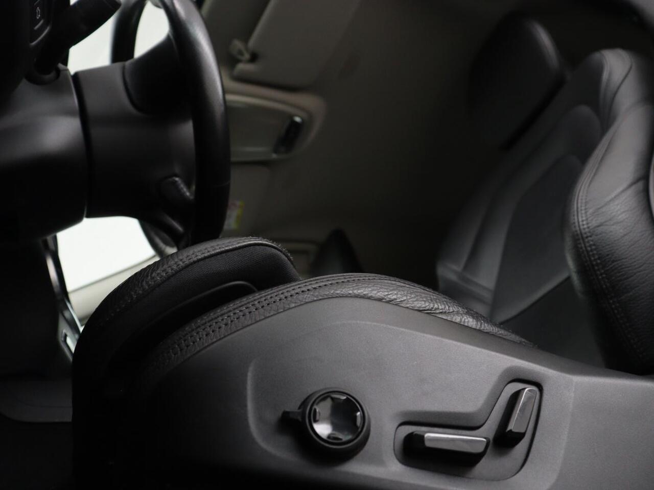 Volvo V60 2.0 T5 Inscription | Trekhaak | Leder | Stoel & Stuurverwarming | Navigatie | Carplay | Harman/Kardon | LED