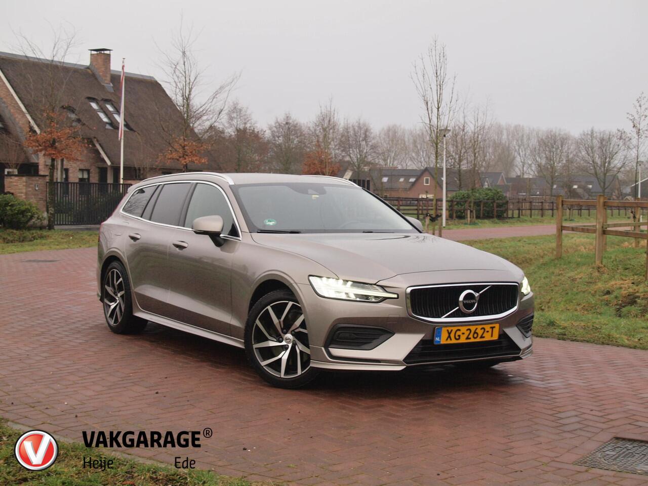 Volvo V60 2.0 T5 Momentum | Sportstoelen | Apple Carplay | Cruise Control | Leer | Trekhaak |