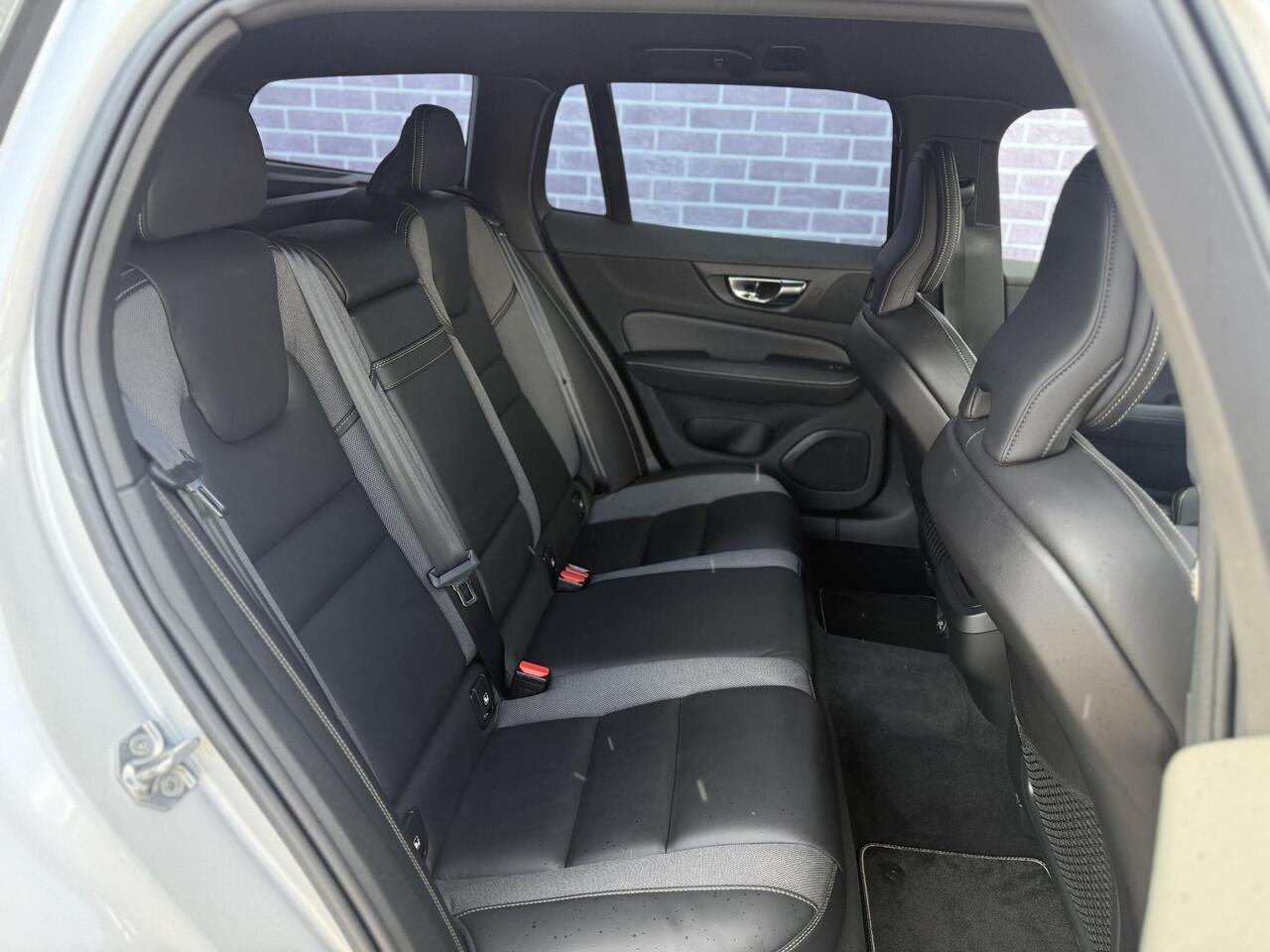 Volvo V60 2.0 T4 R-Design | Standkachel | Volvo on Call | Stoelverwarming V+A | Stuurverwarming | DAB | Adaptieve cruise | Keyless entry/start | 19"lm velgen | Leder | Apple carplay/android auto |