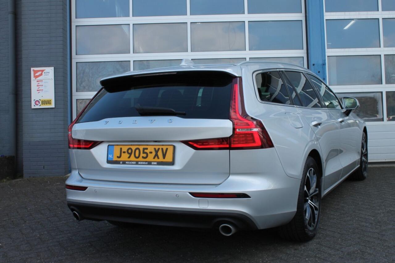Volvo V60 2.0 B3 INSCRIPTION 1e eigenaar **NL-Auto** leer/trekhaak / mild hybrid