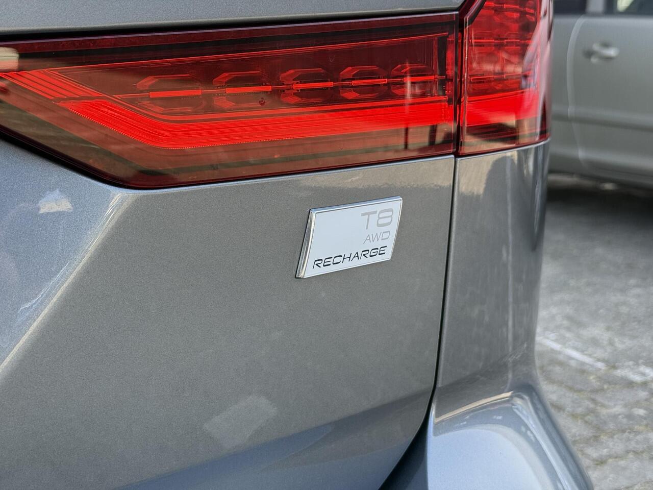 Volvo V60 2.0 T8 AWD Inscription , Automaat , Adaptive Cruise , Trekhaak , Panoramadak , Harman-Kardon , Camera , Leder , Stoelen+Stuur+Achterbank Verwarmd , BLIS , Carplay , DAB ,