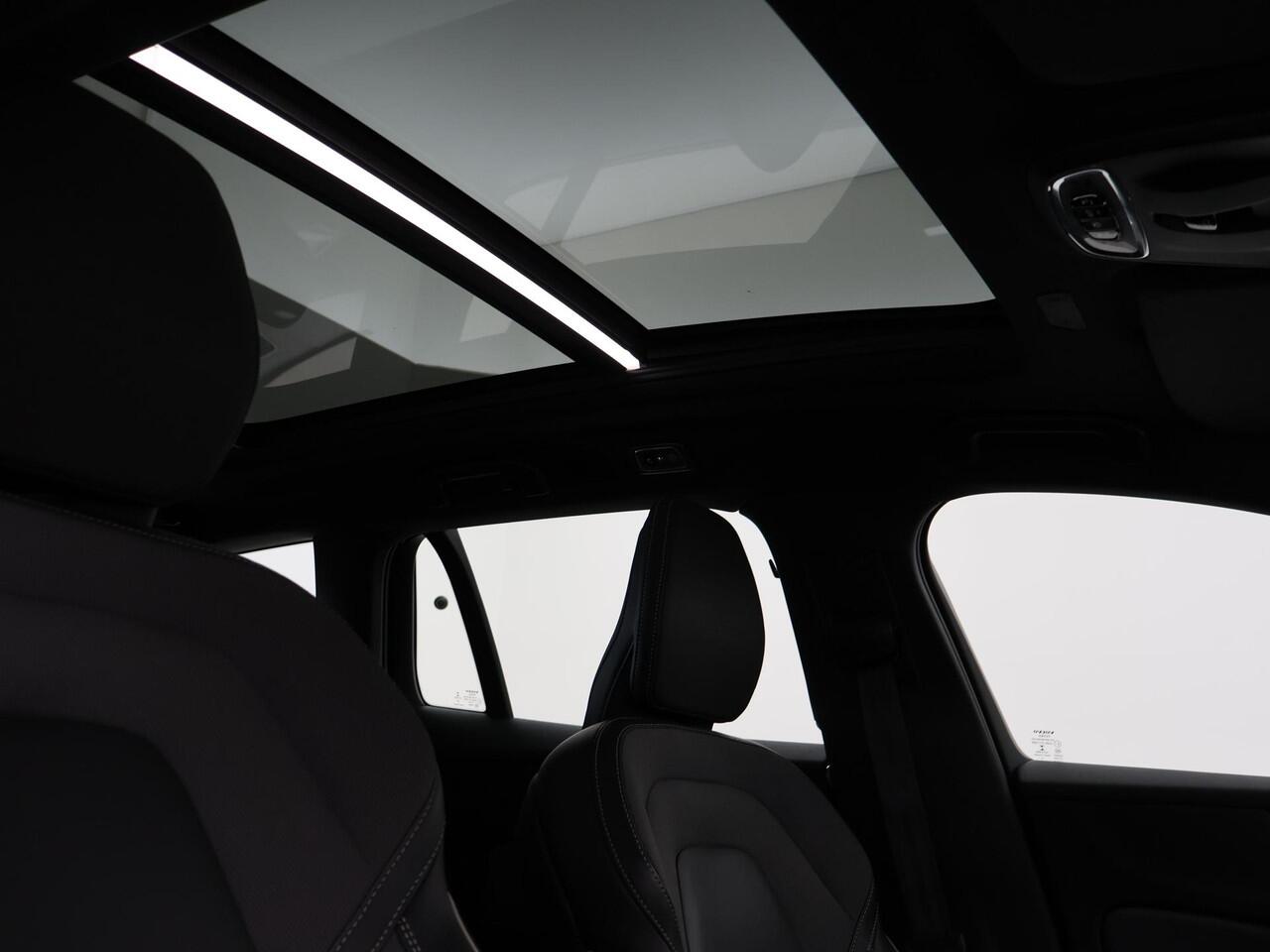 Volvo V60 2.0 T4 190 PK R-DESIGN + PANORAMADAK | WEGKL. TREKHAAK | STUURVERW. | ADAPTIVE CRUISE CONTROL