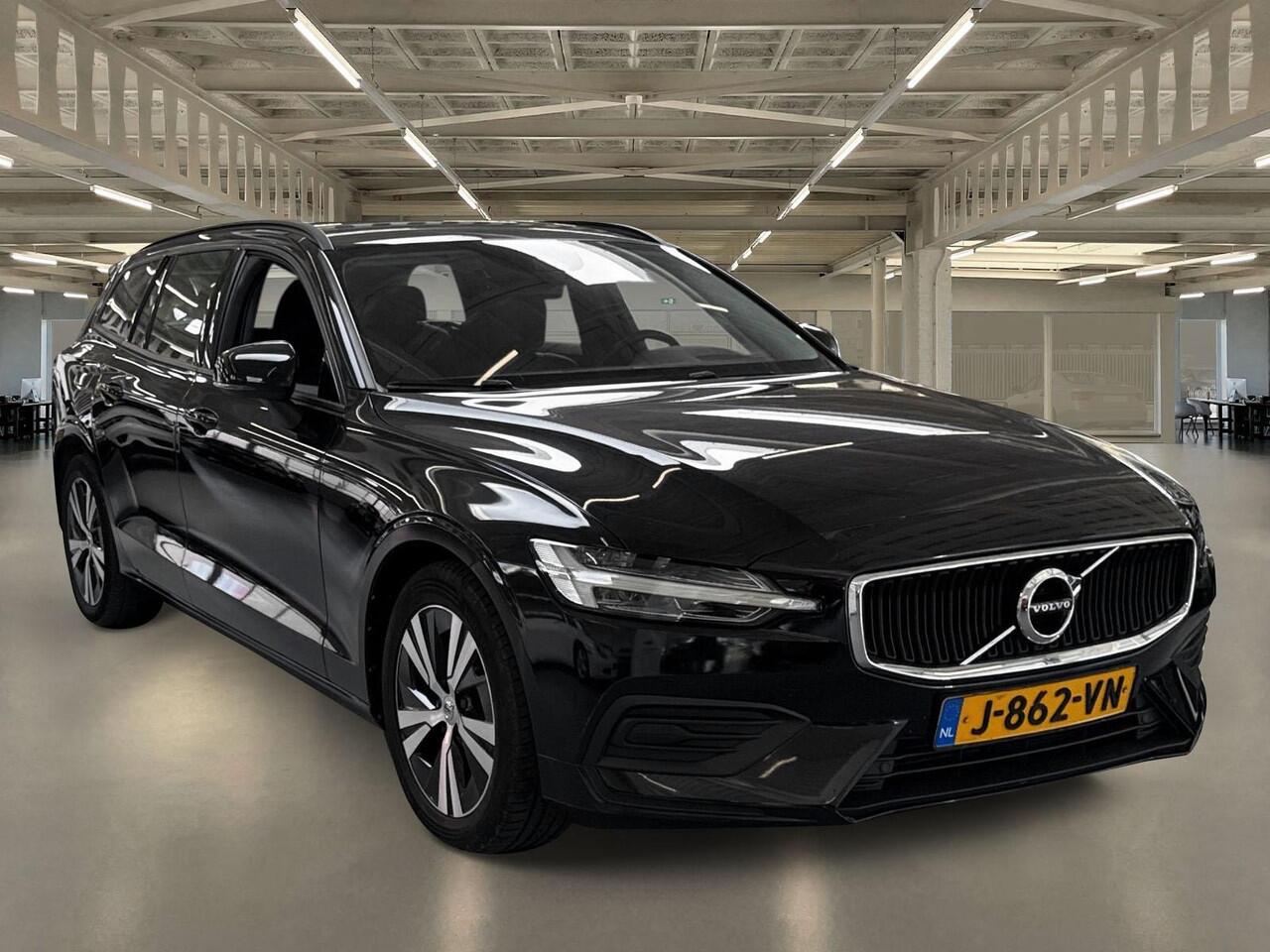 Volvo V60 2.0 B3 Momentum Advantage leer/ Dealer /onderhouden /garantie