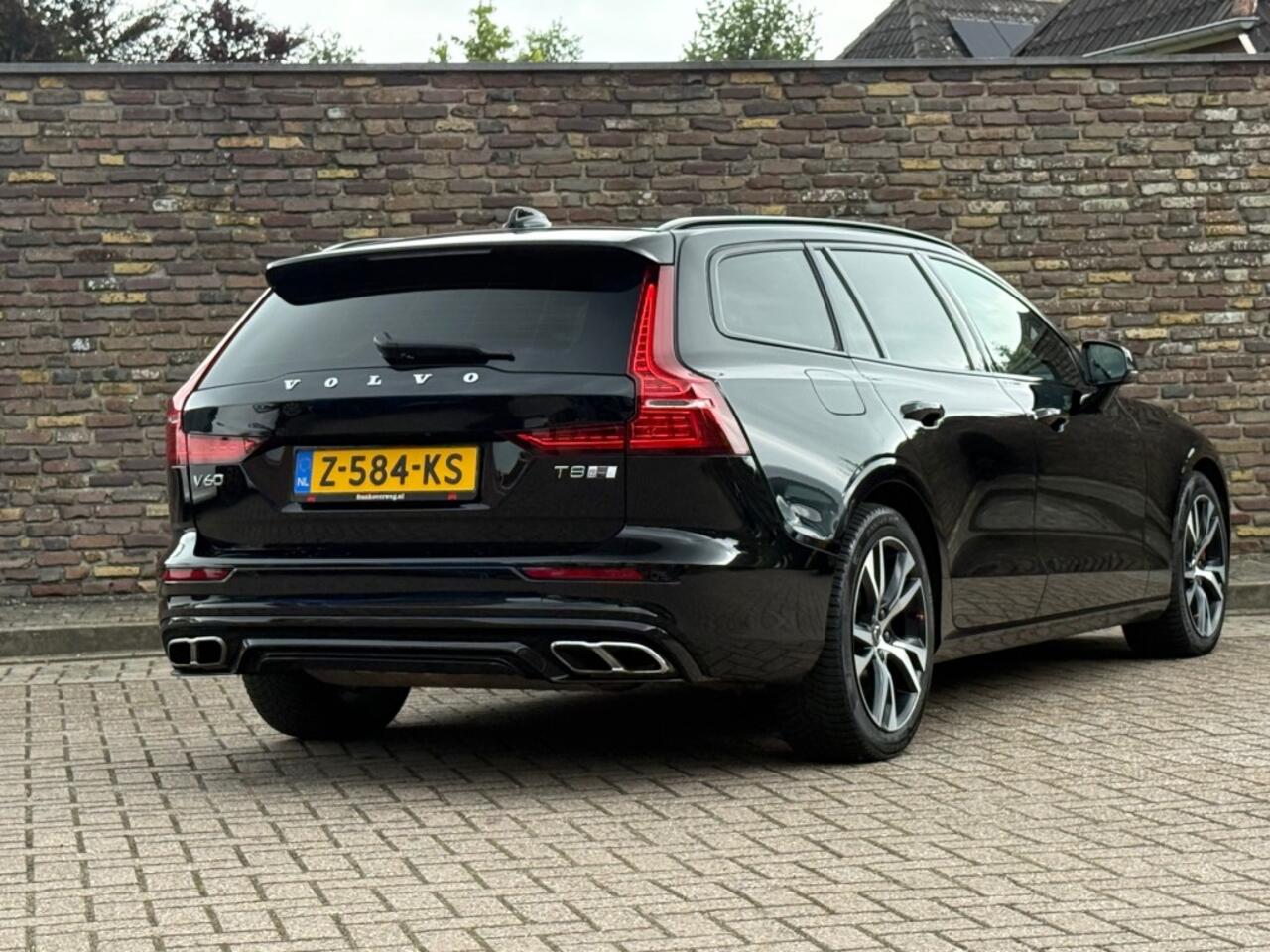 Volvo V60 2.0 T8 AWD Recharge R-Design Camera