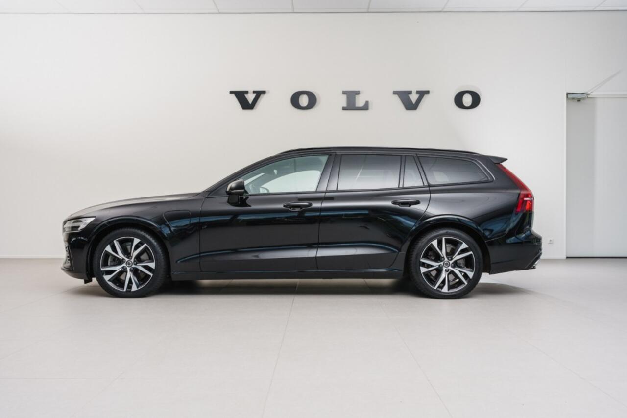 Volvo V60 T6 AWD Plug-in Hybrid R-Design