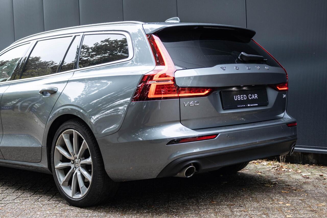 Volvo V60 T4 Automaat Momentum Pro | 19'' Lichmetalen velgen | Navigatie | Dealeronderhouden | Elektrisch bedienbare achterklep | Keyless start | Parkeersensoren achter |