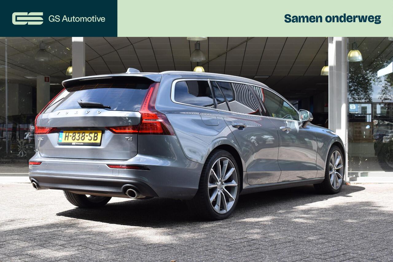 Volvo V60 2.0 T4 Momentum Pro met 19inch/Led/Carplay/Cruise