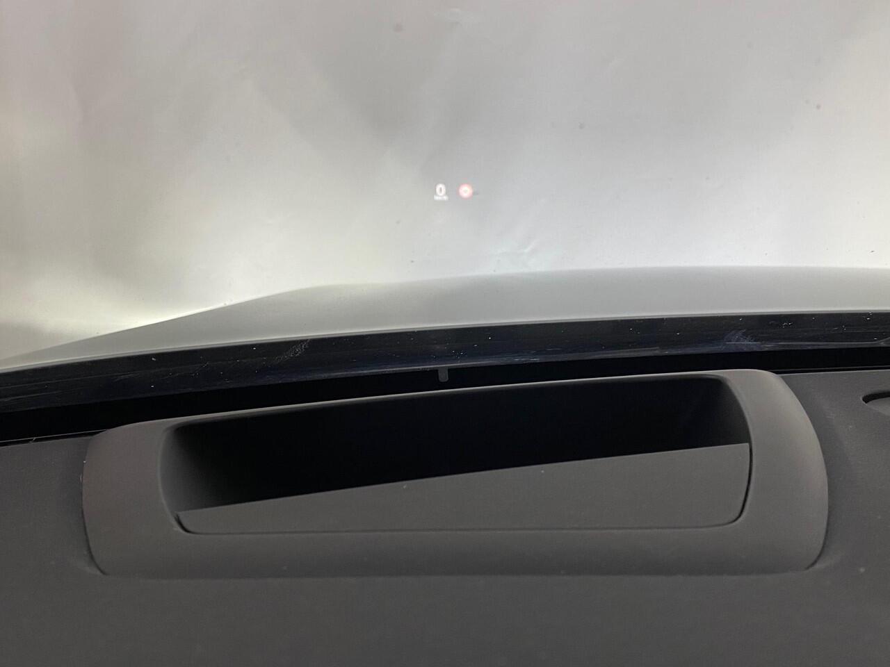 Volvo V60 2.0 T5 R-Design Panoramadak Trekhaak 19inch Navigatie Leer 250pk Automaat