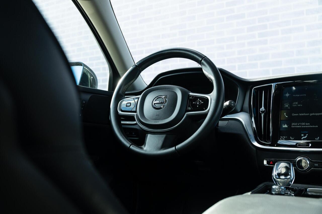 Volvo V60 T8 390 pk Plug-in Hybride AWD Inscription | Trekhaak 2000kg | Parkeercamera | Cruise Control | Stoel-/Voorruitverwarming | Apple CarPlay & Android Auto | Navigatie |