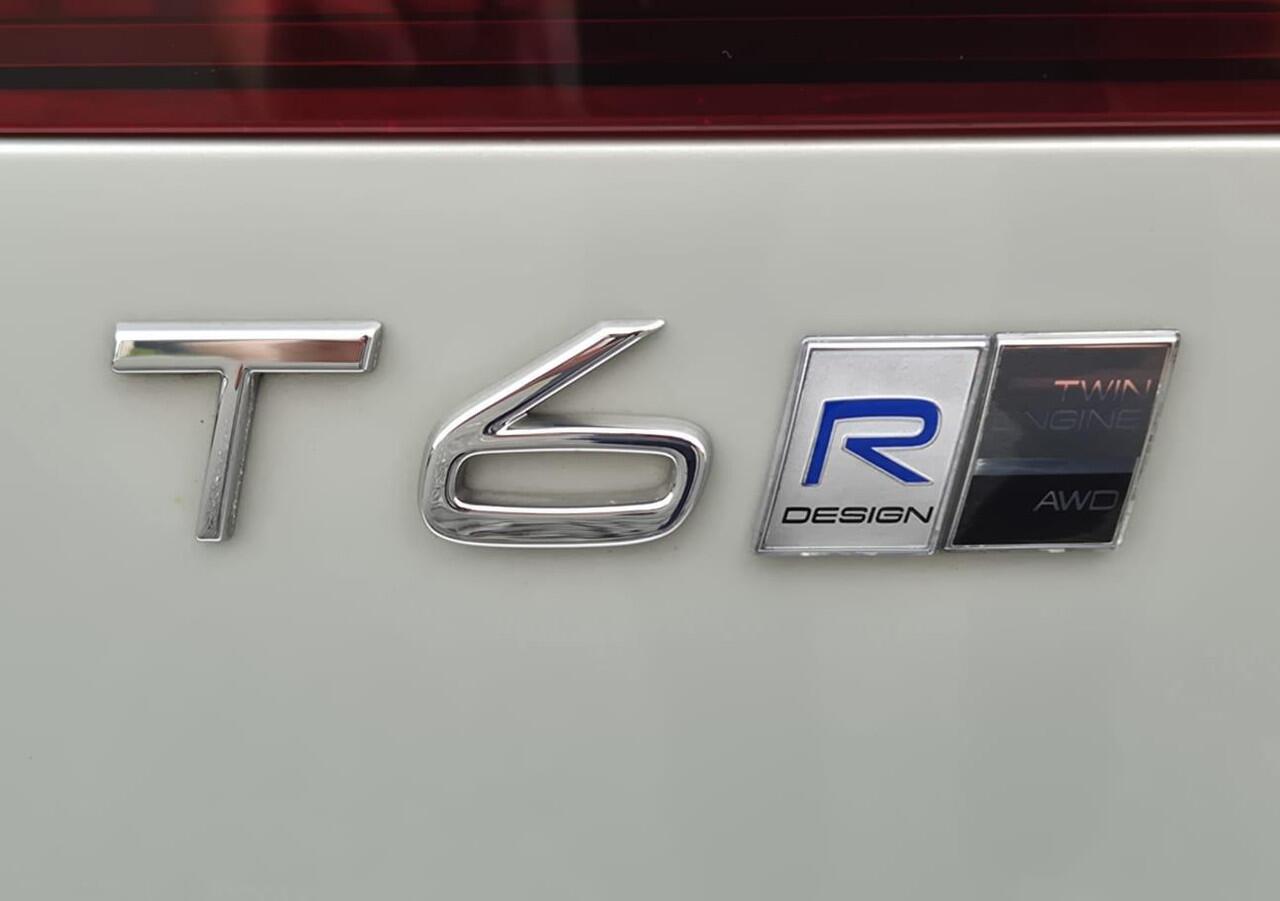 Volvo V60 2.0 T6 Twin Engine AWD R-Design 18" Wielen - Park Assist - Intellisafe Surround - Climate - Audio Line - Privacy Glass - Stoel memory Bestuurder