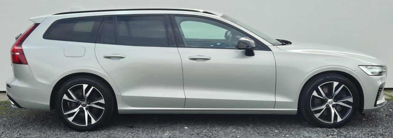 Volvo V60 2.0 T6 Twin Engine AWD R-Design 18" Wielen - Park Assist - Intellisafe Surround - Climate - Audio Line - Privacy Glass - Stoel memory Bestuurder