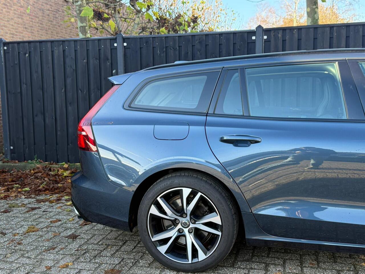 Volvo V60 2.0 T6 Recharge AWD Inscription PANO - H&K - STOELVERWARMING - PHEV