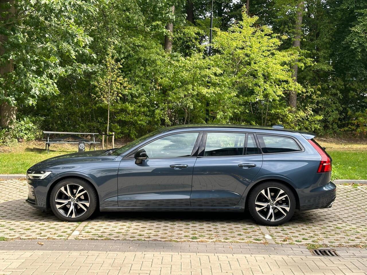 Volvo V60 2.0 B4 R-Design