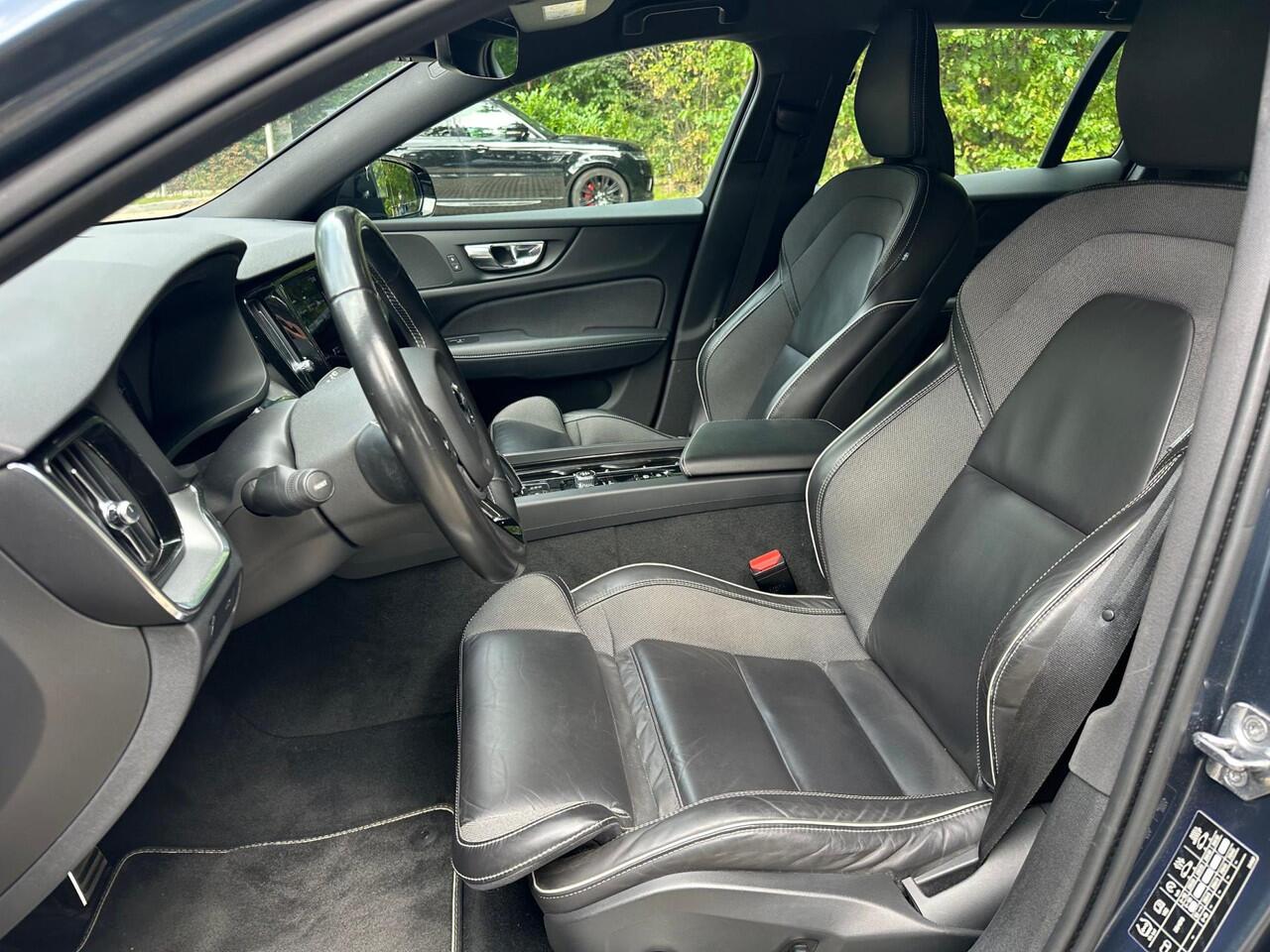 Volvo V60 2.0 B4 R-Design