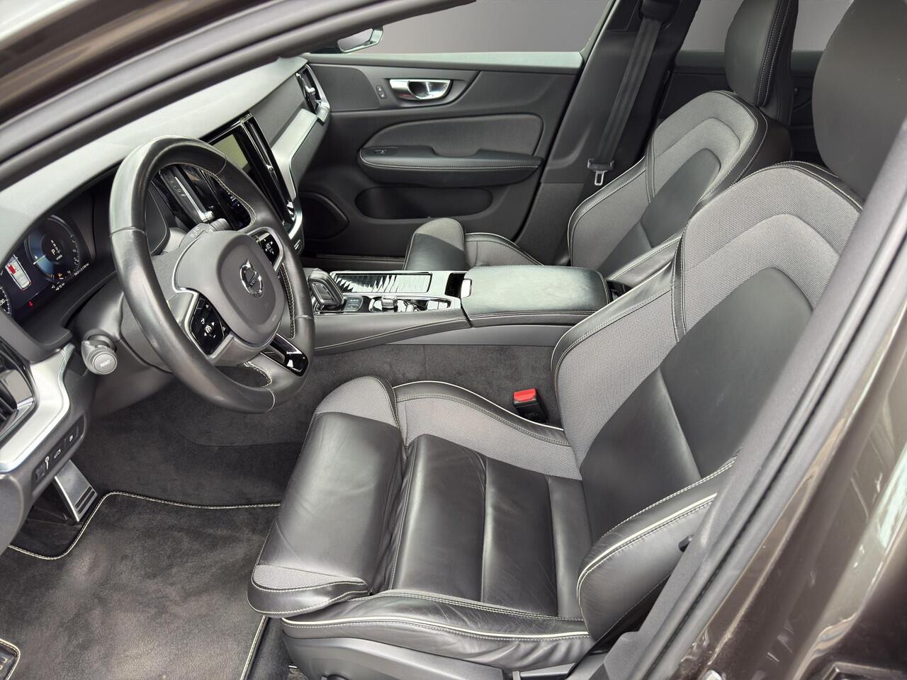 Volvo V60 T6 Recharge 4x4 Geartronic Inscription | PHEV | Lederen stoelen met geheugen | Android / Apple | Camera |