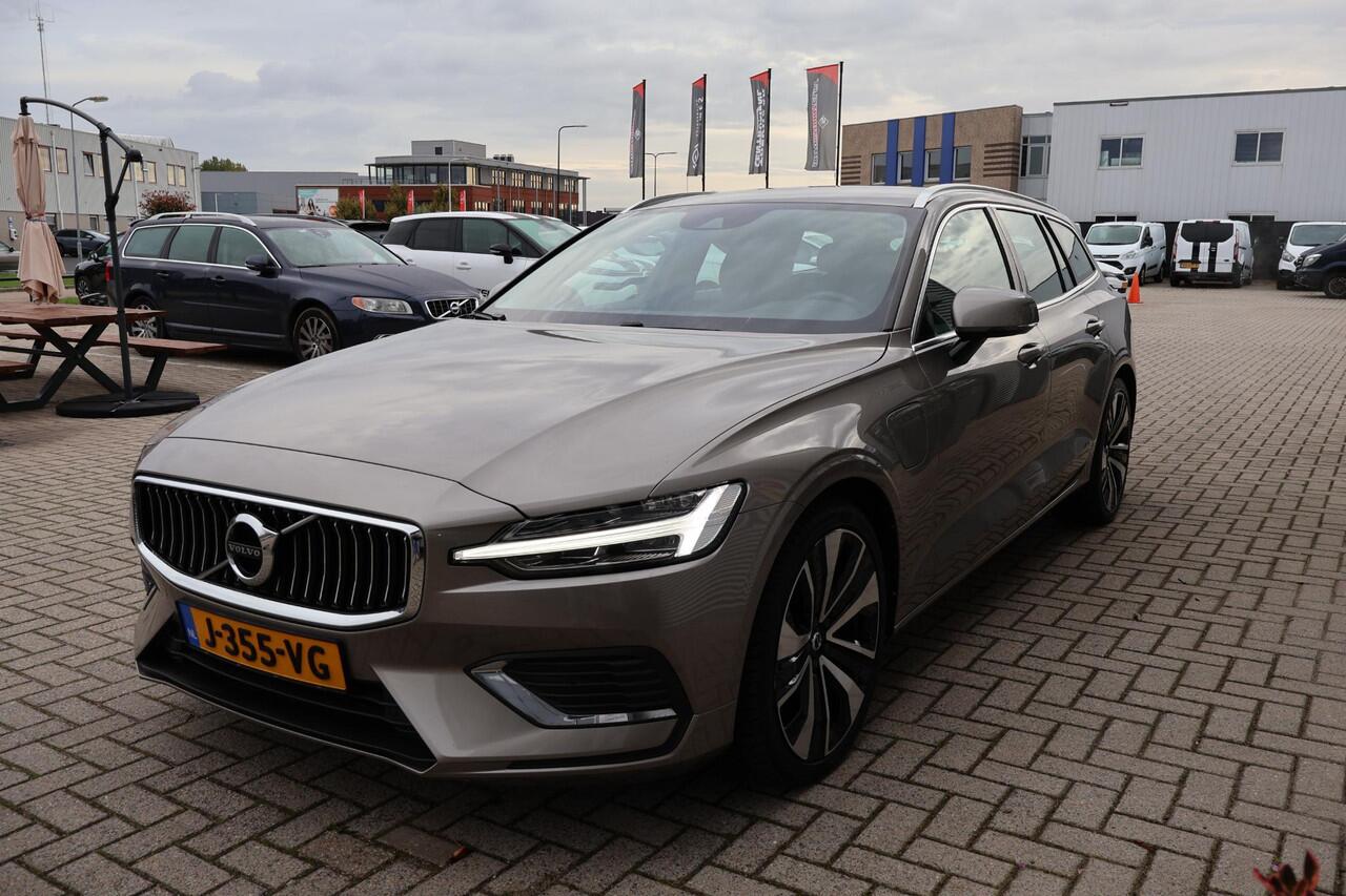 Volvo V60 2.0 T8 Recharge Business Pro 1e Eigenaar | NL-Auto | Dealer Onderh | BTW | 390PK | AWD | Elek Stoel+klep | Stoel/Stuur Verwarming | Camera | Ad Cruise | Climate | Full Led | Keyless | Navi | PDC | Start/Stop | 1 Laadkabel