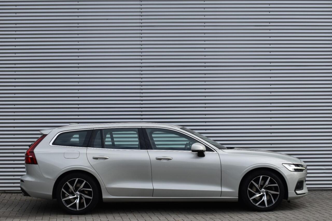 Volvo V60 2.0 T4 MOMENT.PRO / POLESTAR ENGINEERD / NL AUTO