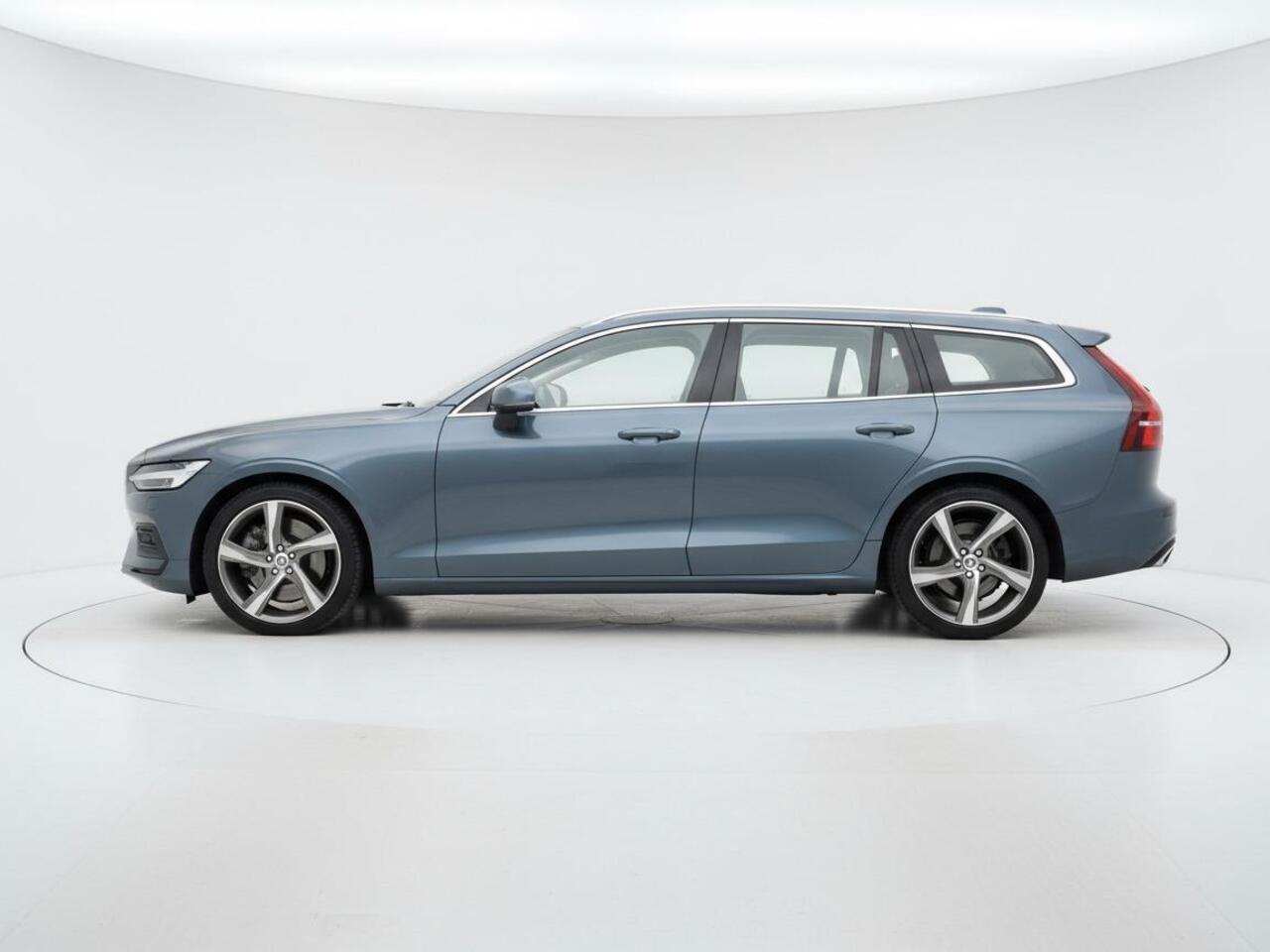 Volvo V60 2.0 B3 Business Pro | Clima | Adapt. Cruise | Apple Carplay/Navi | PDC | IntelliSafe |