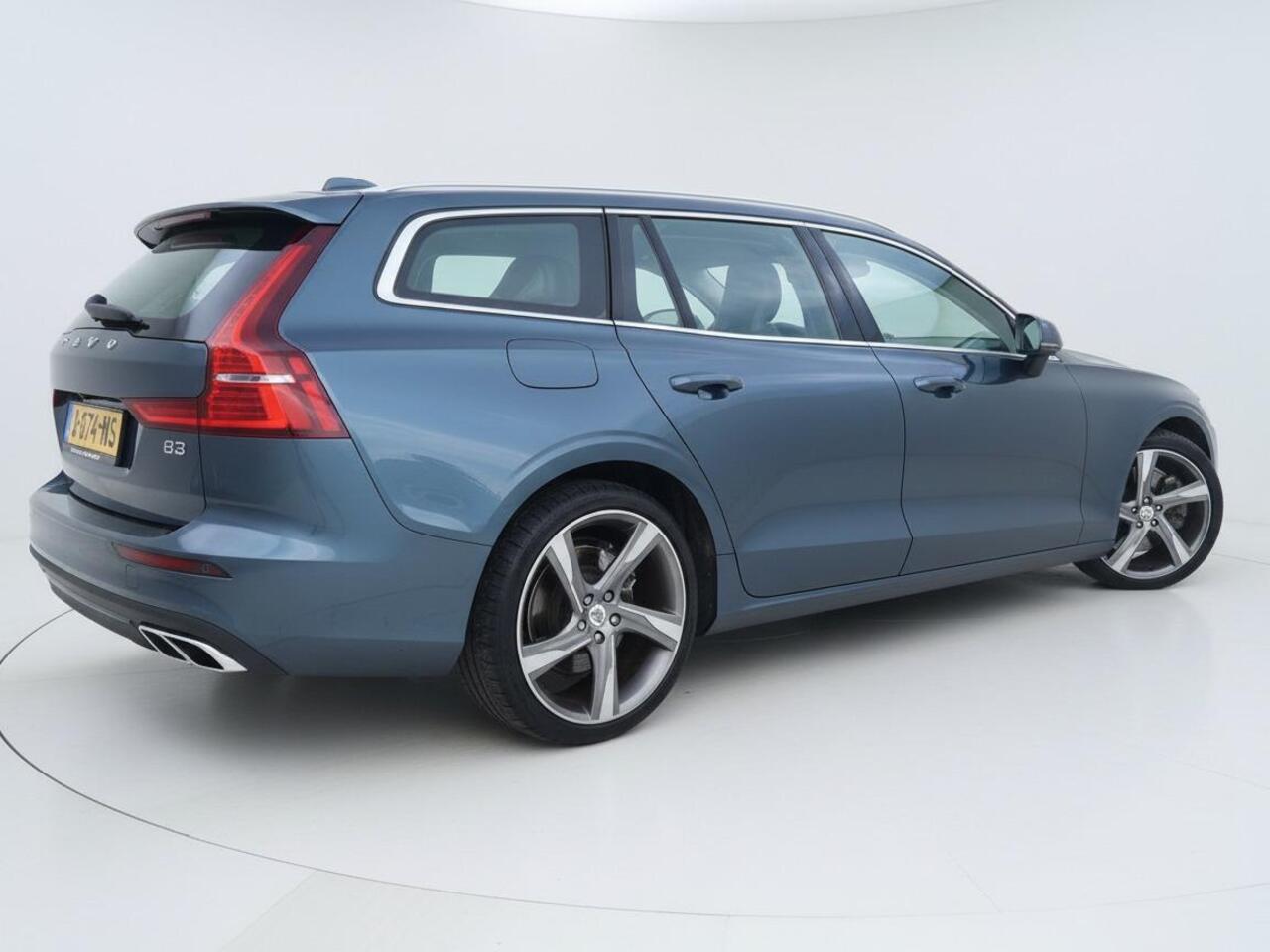Volvo V60 2.0 B3 Business Pro | Clima | Adapt. Cruise | Apple Carplay/Navi | PDC | IntelliSafe |