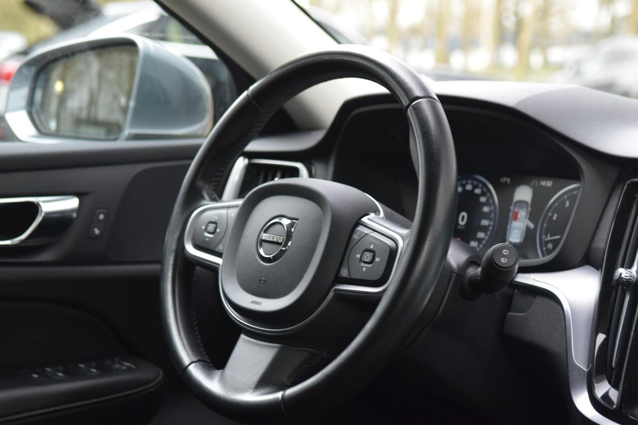 Volvo V60 2.0 T4 Momentum Pro met 19inch/Led/Carplay/Cruise