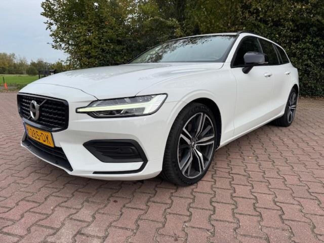 Volvo V60 2.0 B3 163PK MOMENTUM ADV/CAM/ACRUISE/ACARPLAY