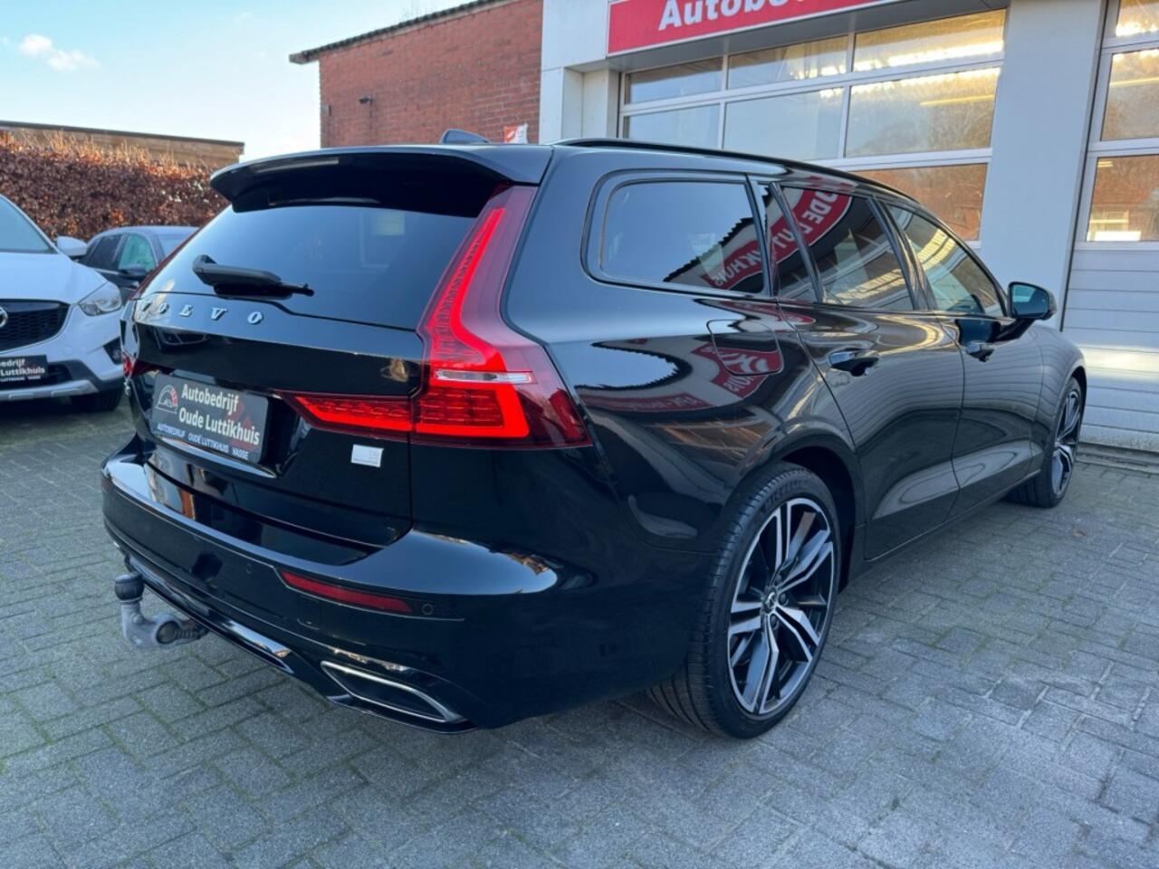 Volvo V60 2.0 T6 Recharge AWD R-Design Camera Leder Memory Pilot Assist Trekhaak
