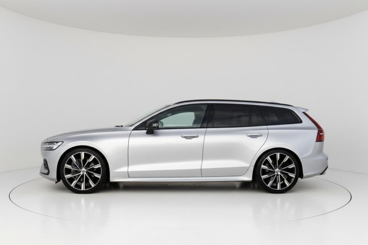 Volvo V60 2.0 B3 R-DESIGN, ACC, Lane, Harman Kardon, Leder
