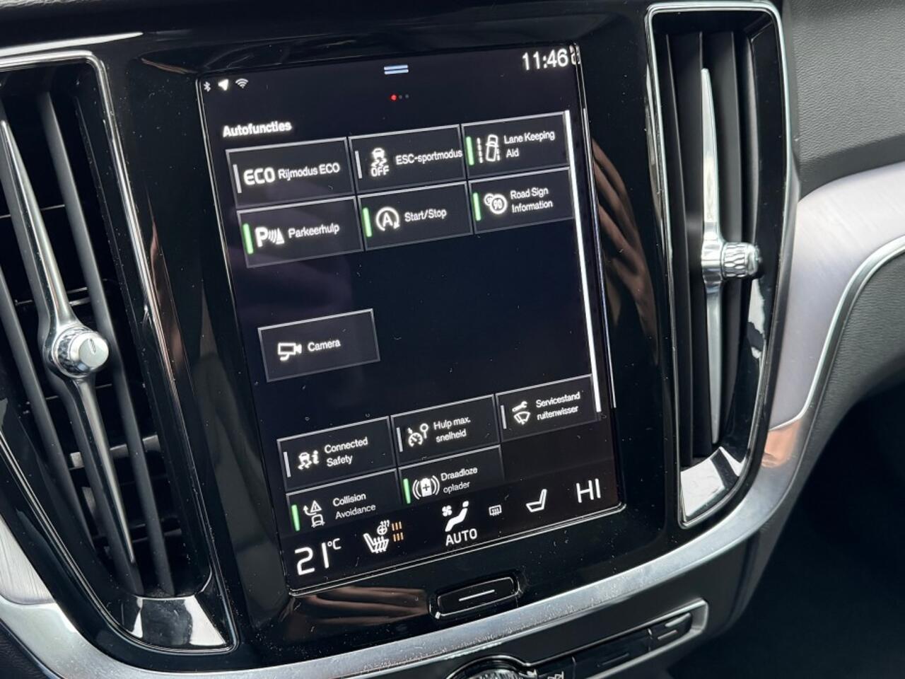 Volvo V60 2.0 B3 163pk autom Momentum Advantage ecc,leer,lmv,navi,led