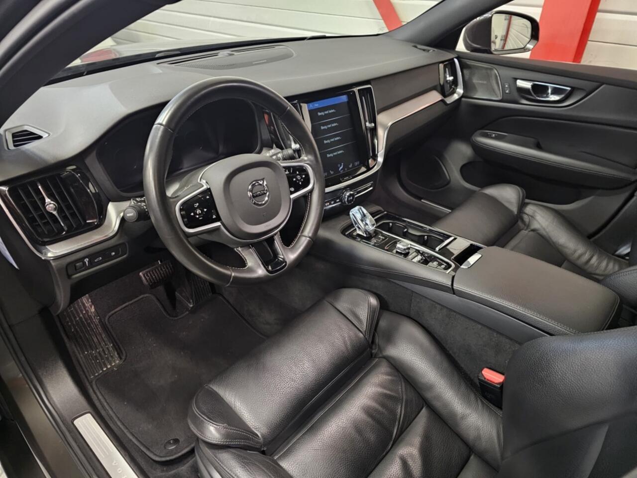 Volvo V60 2.0 T6 AWD | Inscription | Trekhaak | H&K | Schuifdak