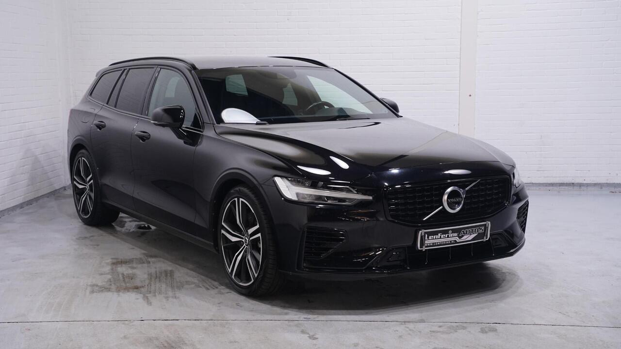 Volvo V60 2.0 T6 Recharge AWD R-Design Black-line private-glas Navigatie electr achterklep afneembare trekhaak LED-verlichting DAB ECC Distronic 360 camera lane-assist PDC achter 19-inch lmv