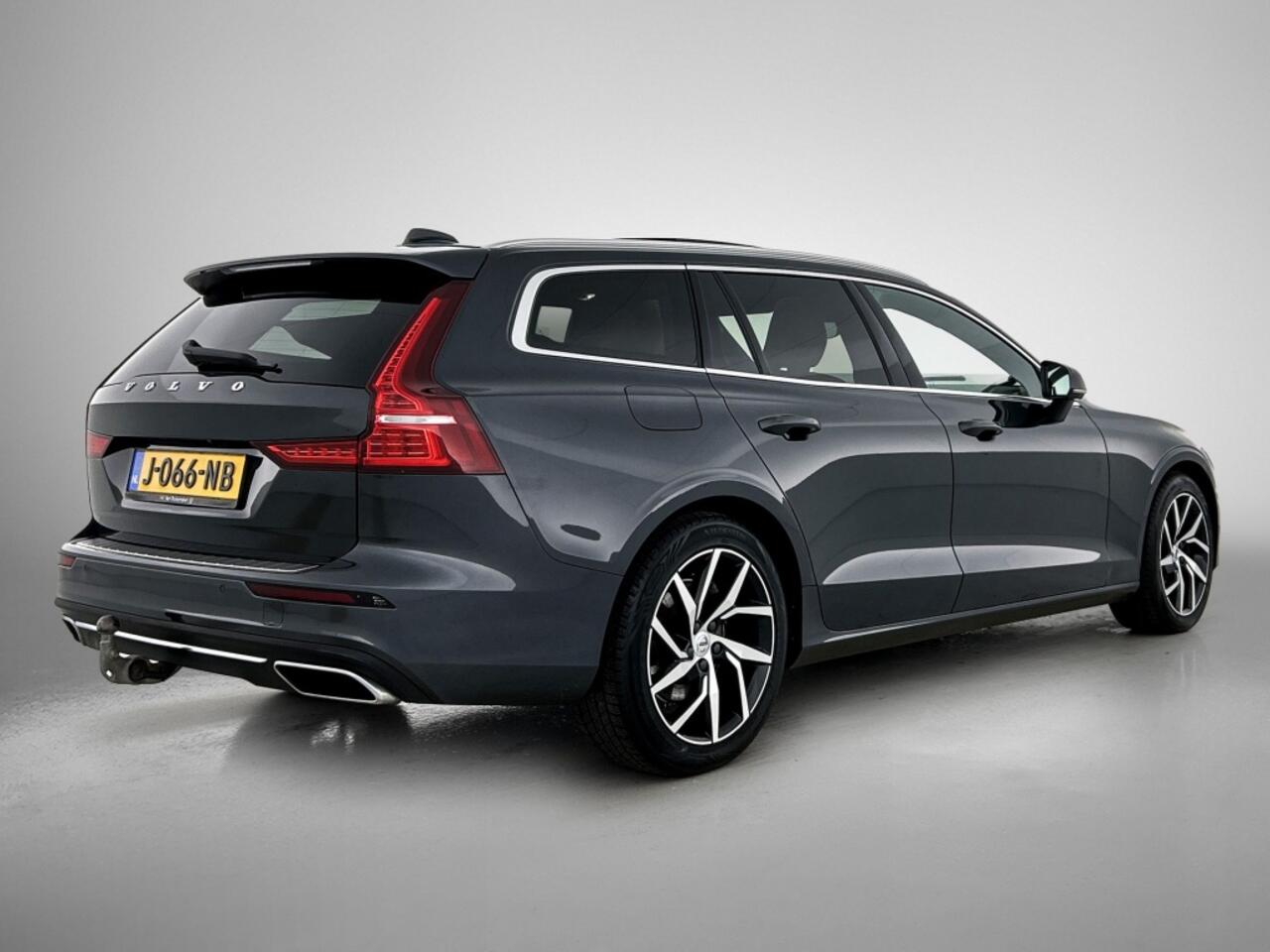 Volvo V60 2.0 T4 R-Design | Leder | Harman Kardon | Stoelverwarming |