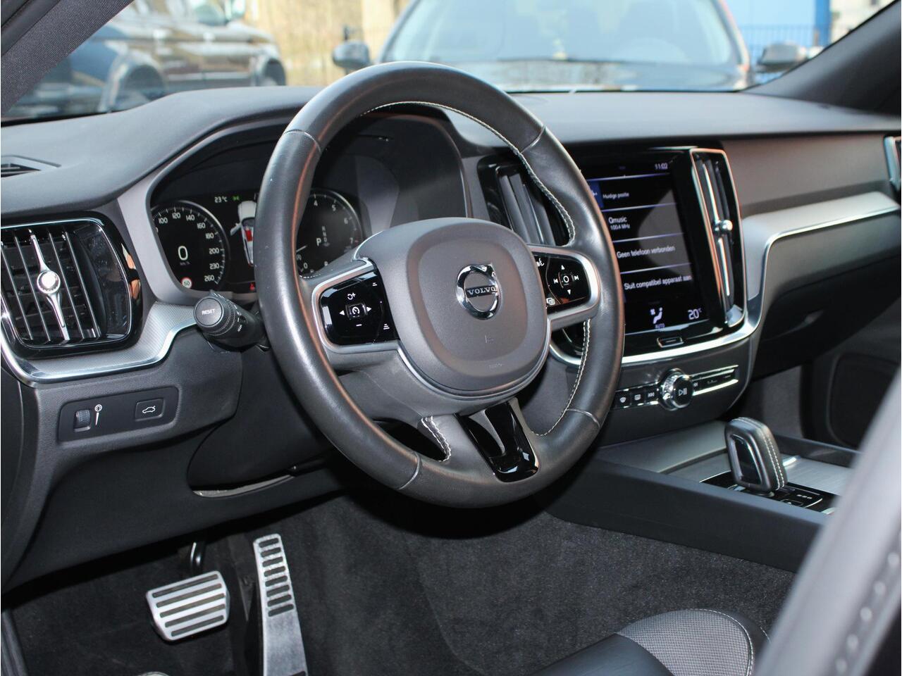 Volvo V60 2.0 B3 R-Design Automaat Elektrisch Verstelbare Stoelen, Lederen Bekleding, Elektrische Achterklep, Cruise & Climate Control