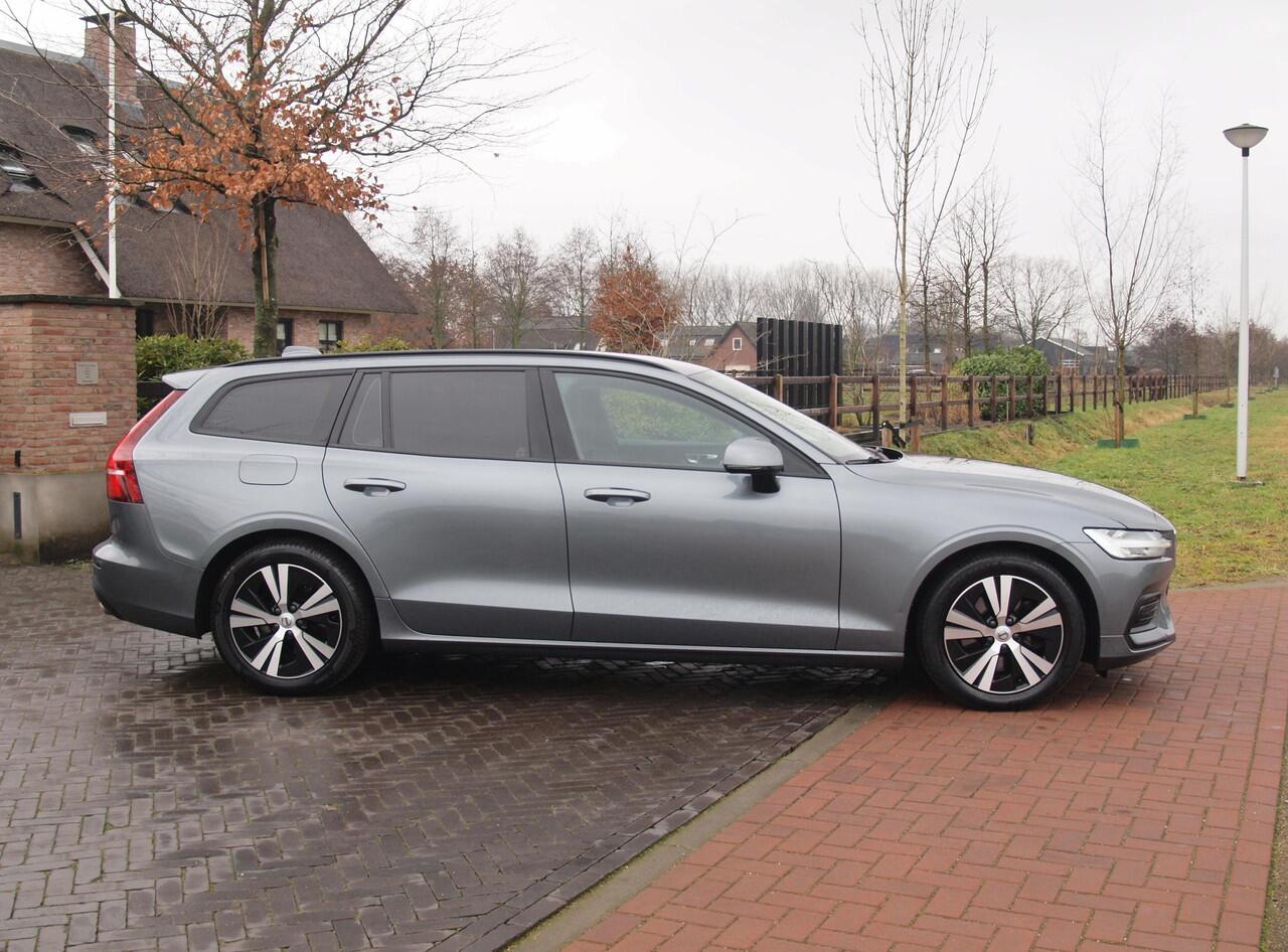 Volvo V60 2.0 B3 Momentum Advantage | Camera | Trekhaak | Apple Carplay | Cruise Control |