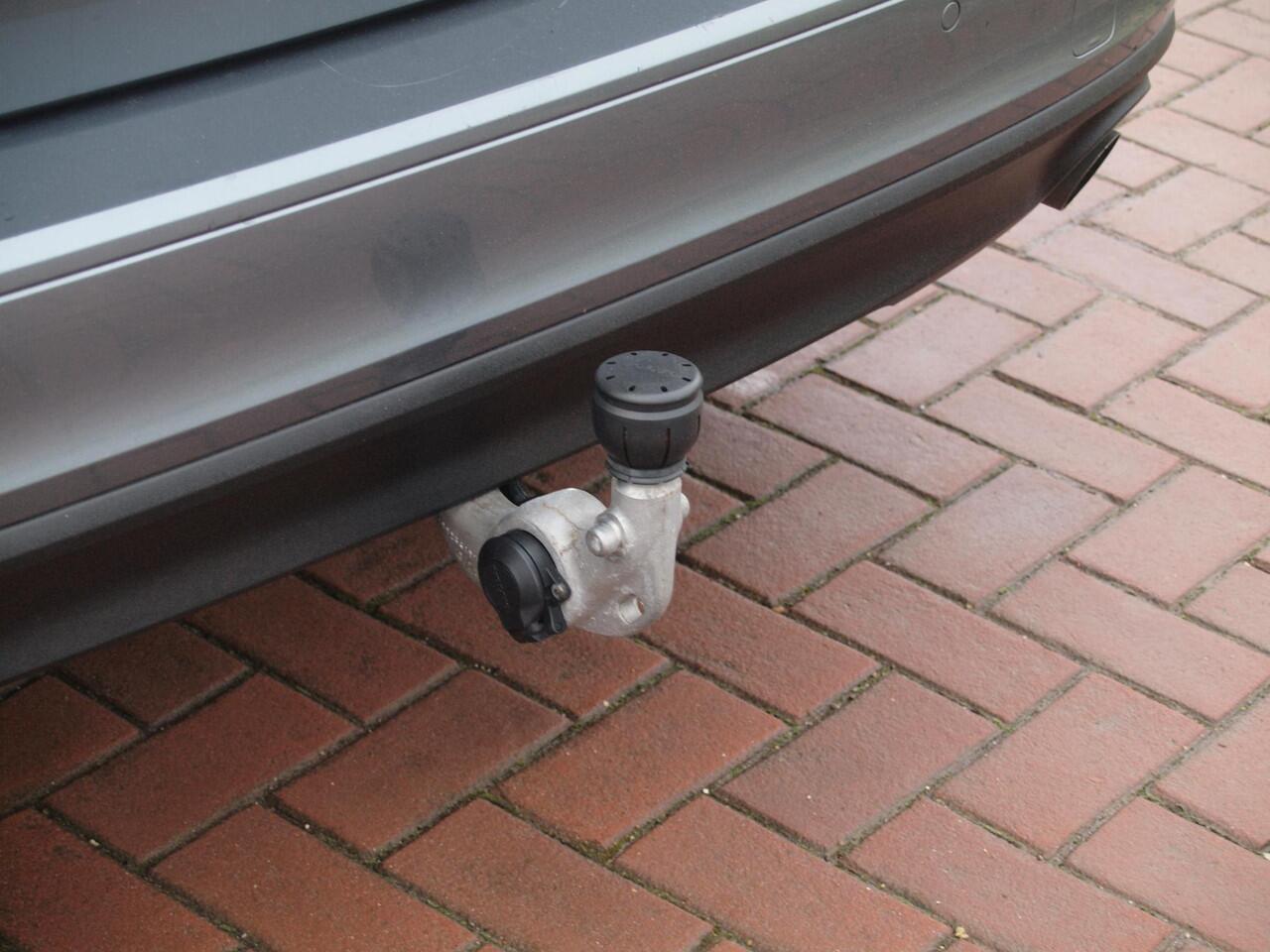 Volvo V60 2.0 B3 Momentum Advantage | Camera | Trekhaak | Apple Carplay | Cruise Control |