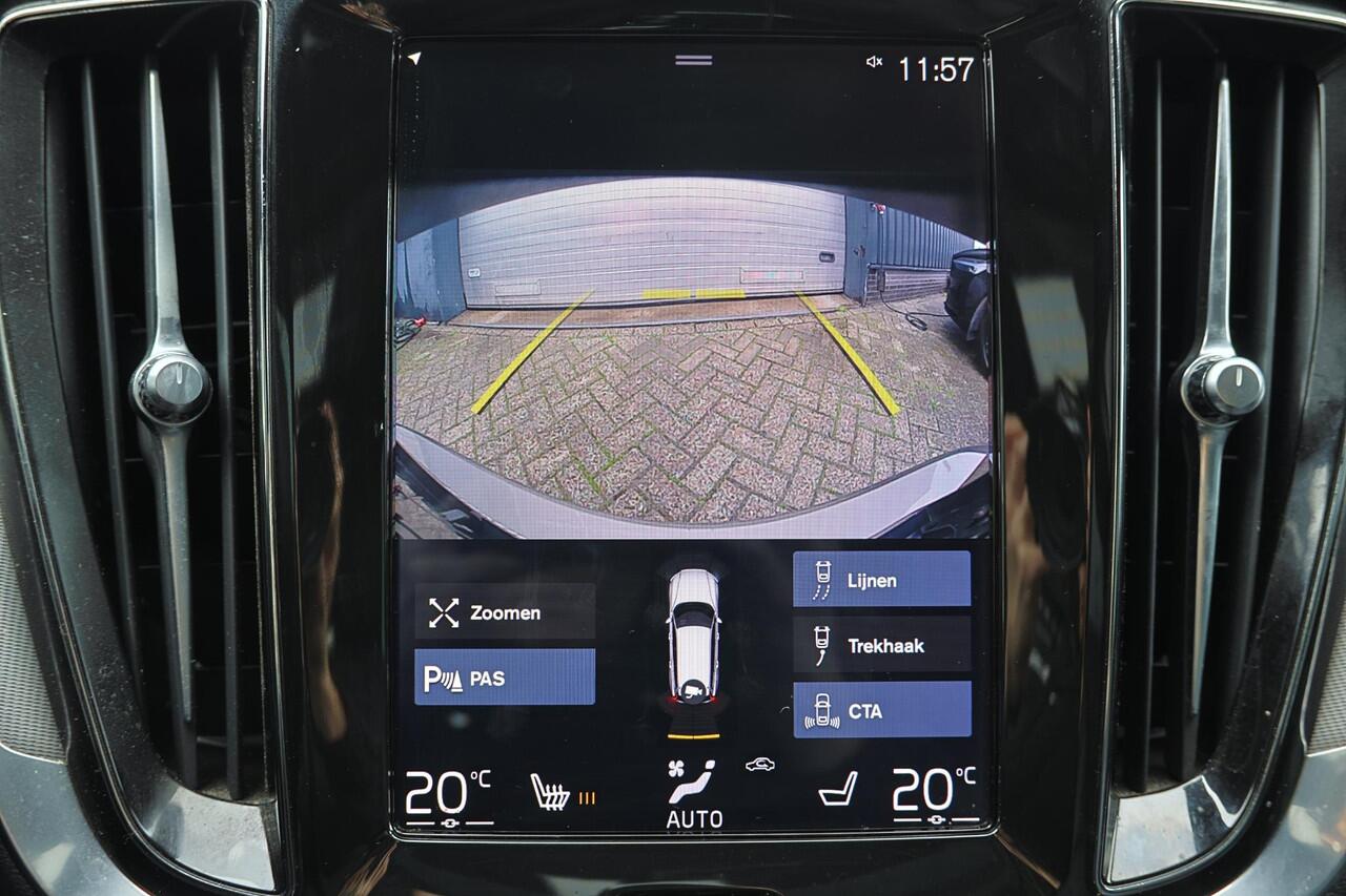 Volvo V60 T8 Recharge AWD Inscription - Panorama/schuifdak - IntelliSafe Assist & Surround - Harman/Kardon audio - Parkeercamera achter - Verwarmde voorstoelen - Parkeersensoren voor & achter - Elektr. bedienb. voorstoelen met geheugen - Head up display - Apple Car
