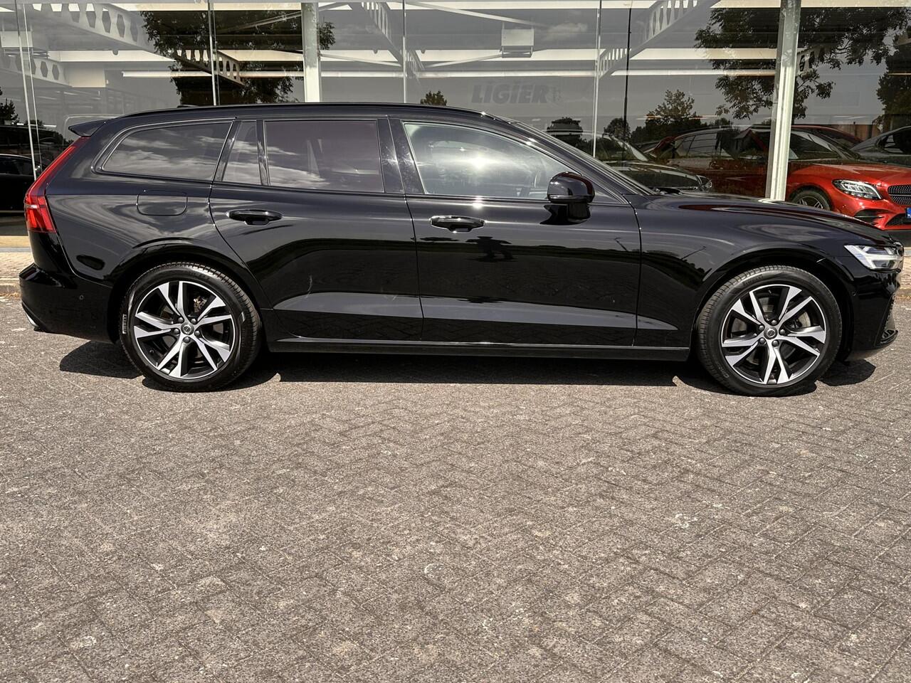 Volvo V60 2.0 T8 Twin Engine AWD R-Design | Pano | 360 Cam | H&K | Luxury Line | HUD | occasion