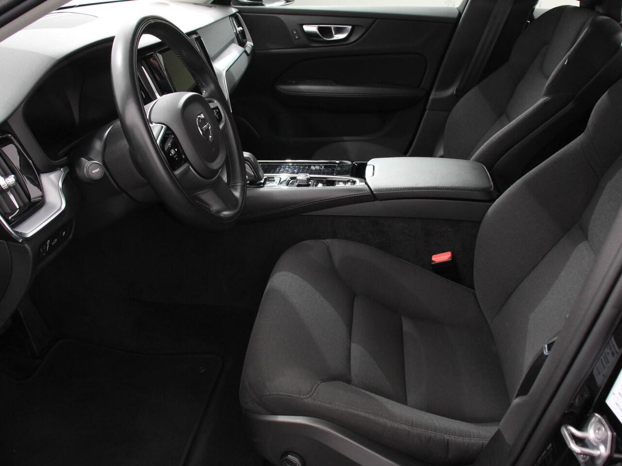 Volvo V60 2.0 T8 390pk Recharge AWD Inscription Expression | Navigatie | Apple Carplay/Android Auto | Elektrische trekhaak| Parkeersensoren | Elektrische achterklep | Adaptive Cruise Control | Virtual Cockpit | Stoel- en stuurverwarming | Ledverlichting | Climate 