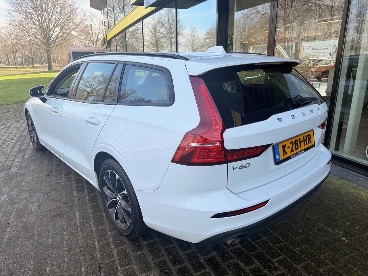 Volvo V60 2.0 B3 Momentum