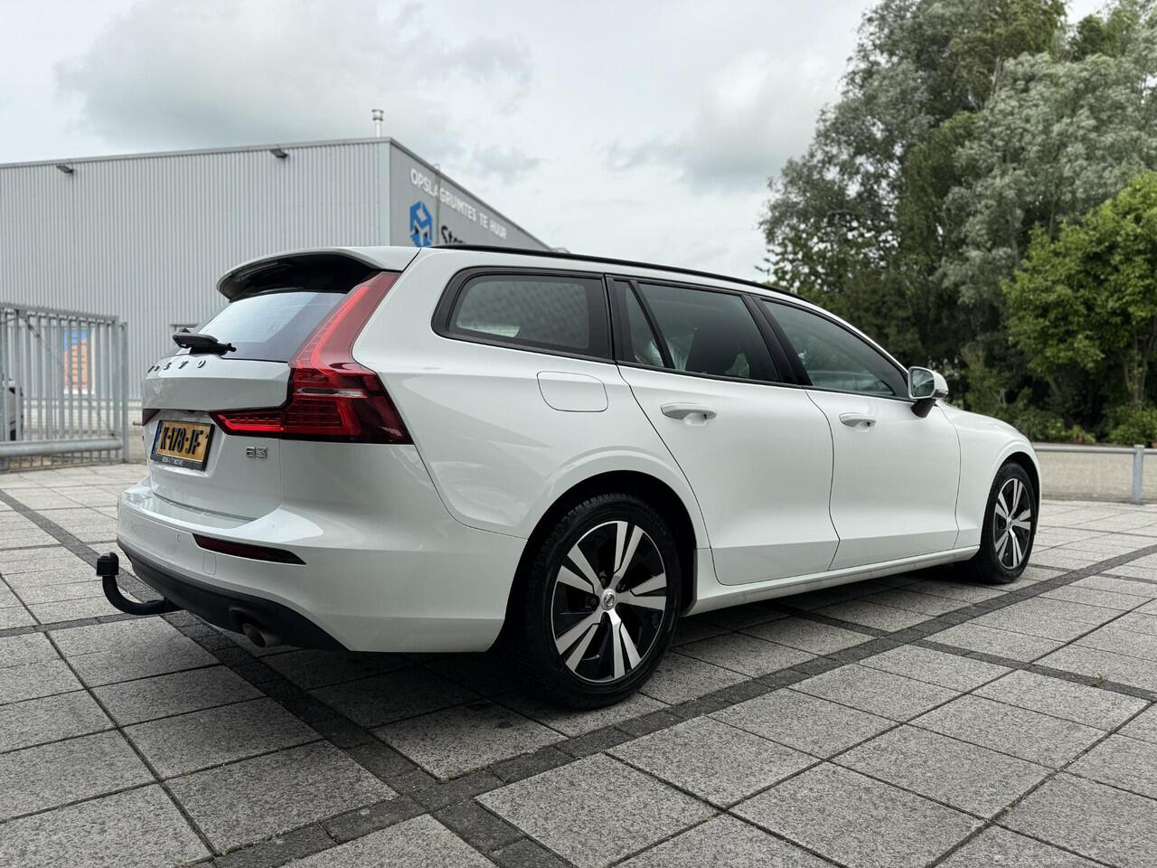 Volvo V60 2.0 B3 Aut. 163pk MHEV Momentum | Navi | LED | Trekhaak | LMV