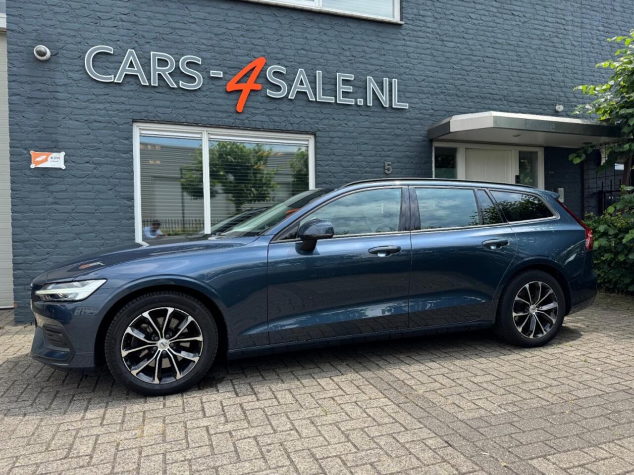 Volvo V60 2.0 B3 Autom.Momentum Advantage + Camera + Stuurverw. + Lmv 10/2021!