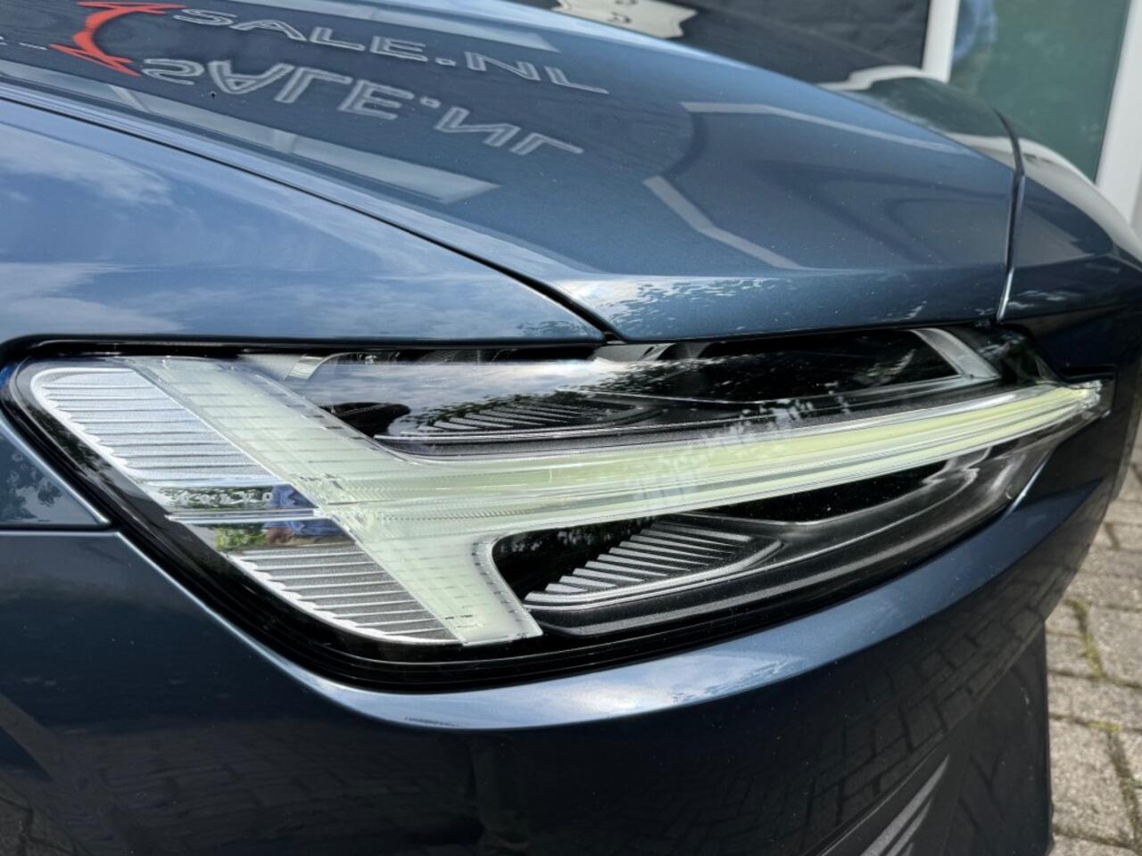 Volvo V60 2.0 B3 Autom.Momentum Advantage + Camera + Stuurverw. + Lmv 10/2021!