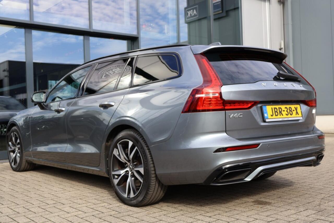 Volvo V60 2.0 T8 AWD R-DESIGN / CAMERA / Memory Seats
