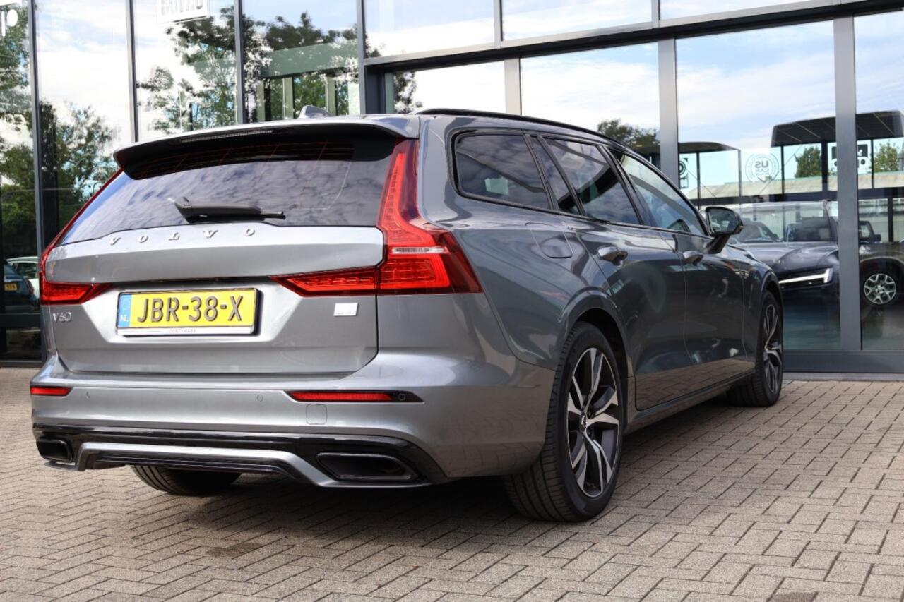 Volvo V60 2.0 T8 AWD R-DESIGN / CAMERA / Memory Seats