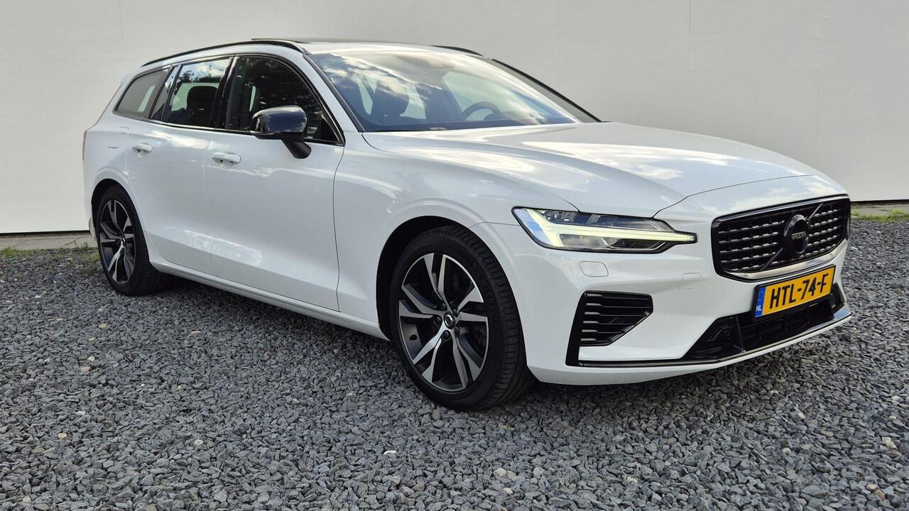 Volvo V60 2.0 T8 Recharge AWD R-Design Zeer Compleet uitgerust - Panorama dak - Trekhaak wegklapbaar - Audio Park Assist - Head Up - Lighting Pack