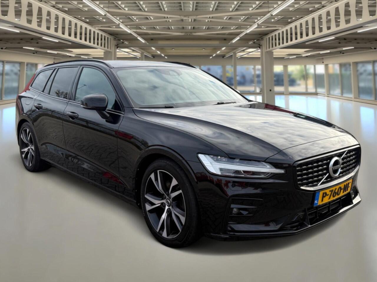 Volvo V60 2.0 B3 Business Pro ADAPT. CRUISE - CAM- PDC - TREKHAAK - STOEL EN STUUR VERW. LEER