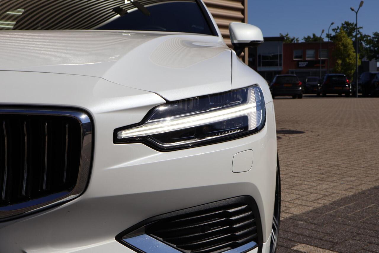 Volvo V60 T6 Recharge AWD Inscription | Wool blend bekleding | Trekhaak elktr. | Pilot assist