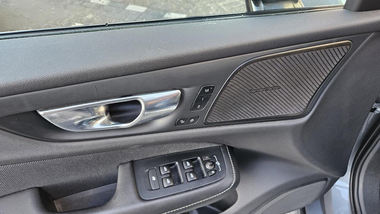 Volvo V60 2.0 B3 R-Design