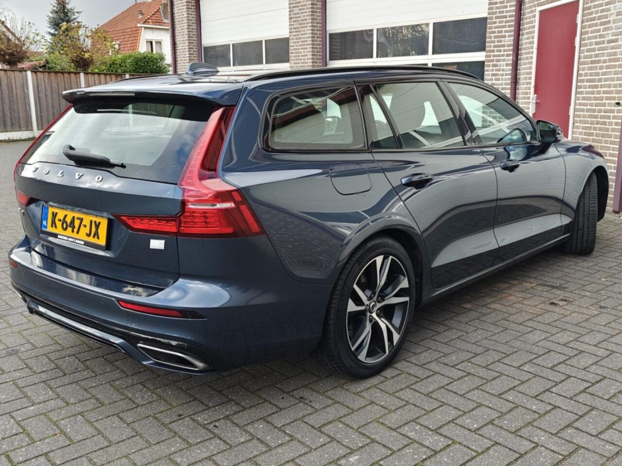 Volvo V60 2.0 T6 Recharge AWD R-Design - all in prijs