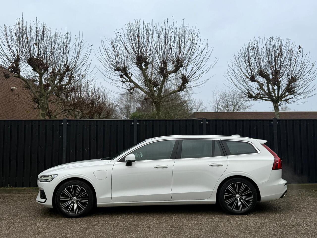 Volvo V60 2.0 T6 Recharge AWD Inscription Expression