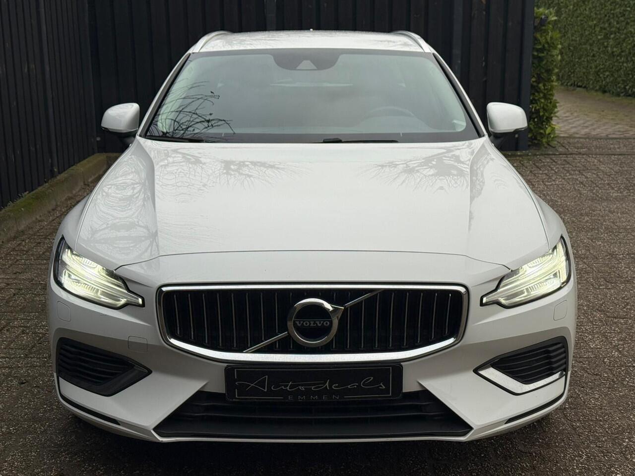 Volvo V60 2.0 T6 Recharge AWD Inscription Expression